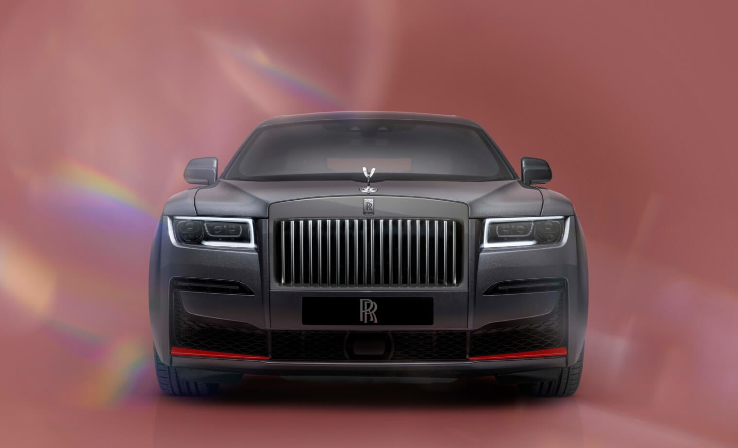 ROLLS-ROYCE GHOST PRISM: NADČASOVÝ ZPŮSOB SEBEVYJÁDŘENÍ