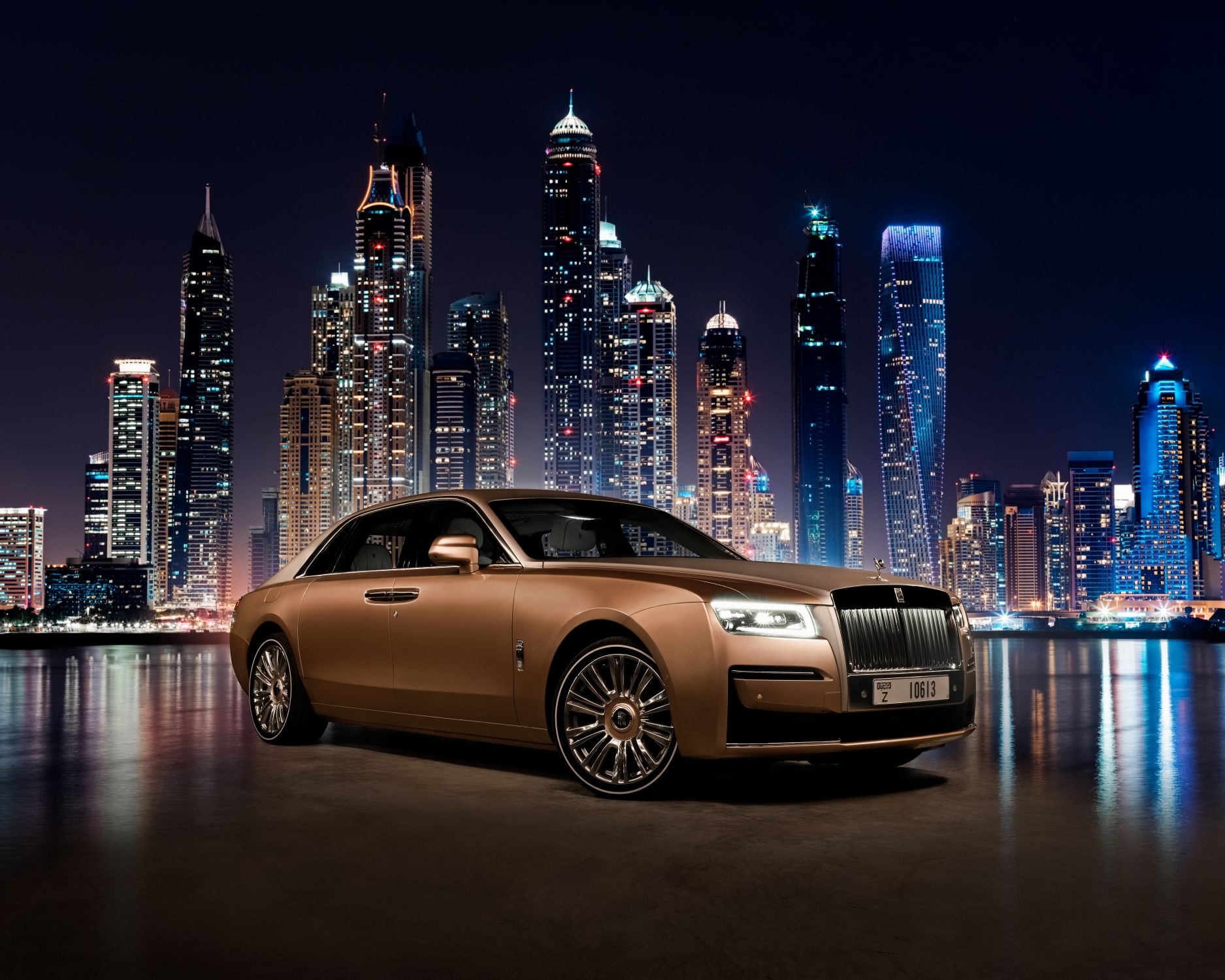 ROLLS-ROYCE MOTOR CARS OSLAVUJE VELMI ÚSPĚŠNÝ ROK 2023