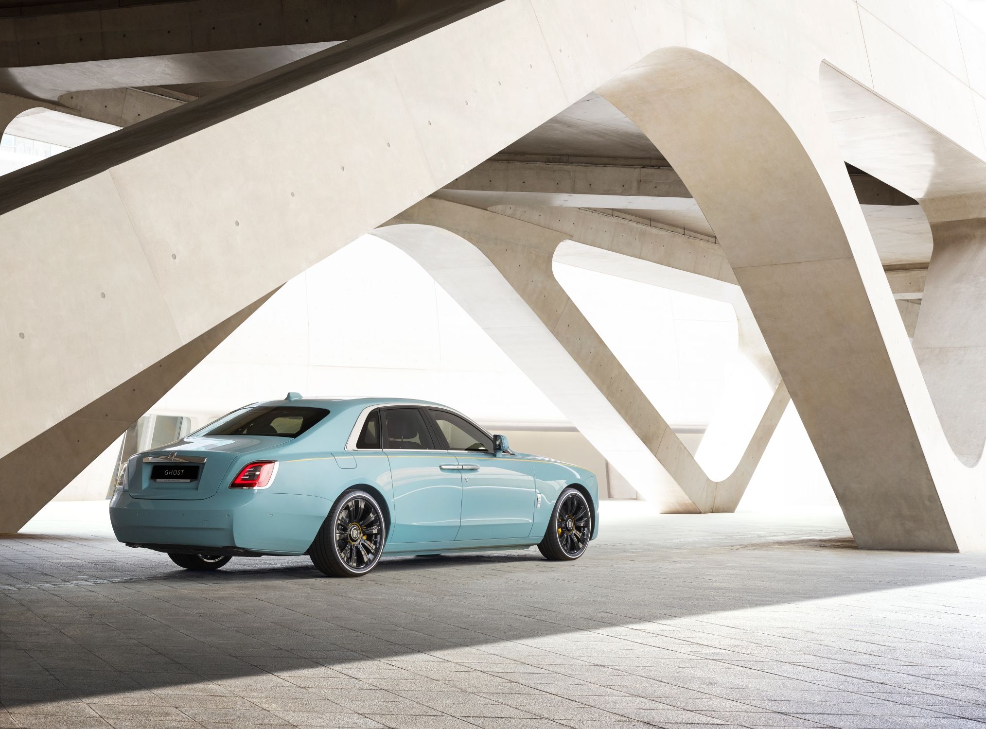 ROLLS-ROYCE MOTOR CARS OSLAVUJE VELMI ÚSPĚŠNÝ ROK 2023