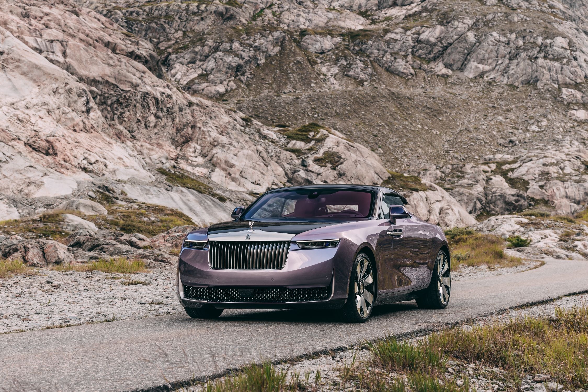 ROLLS-ROYCE MOTOR CARS OSLAVUJE VELMI ÚSPĚŠNÝ ROK 2023