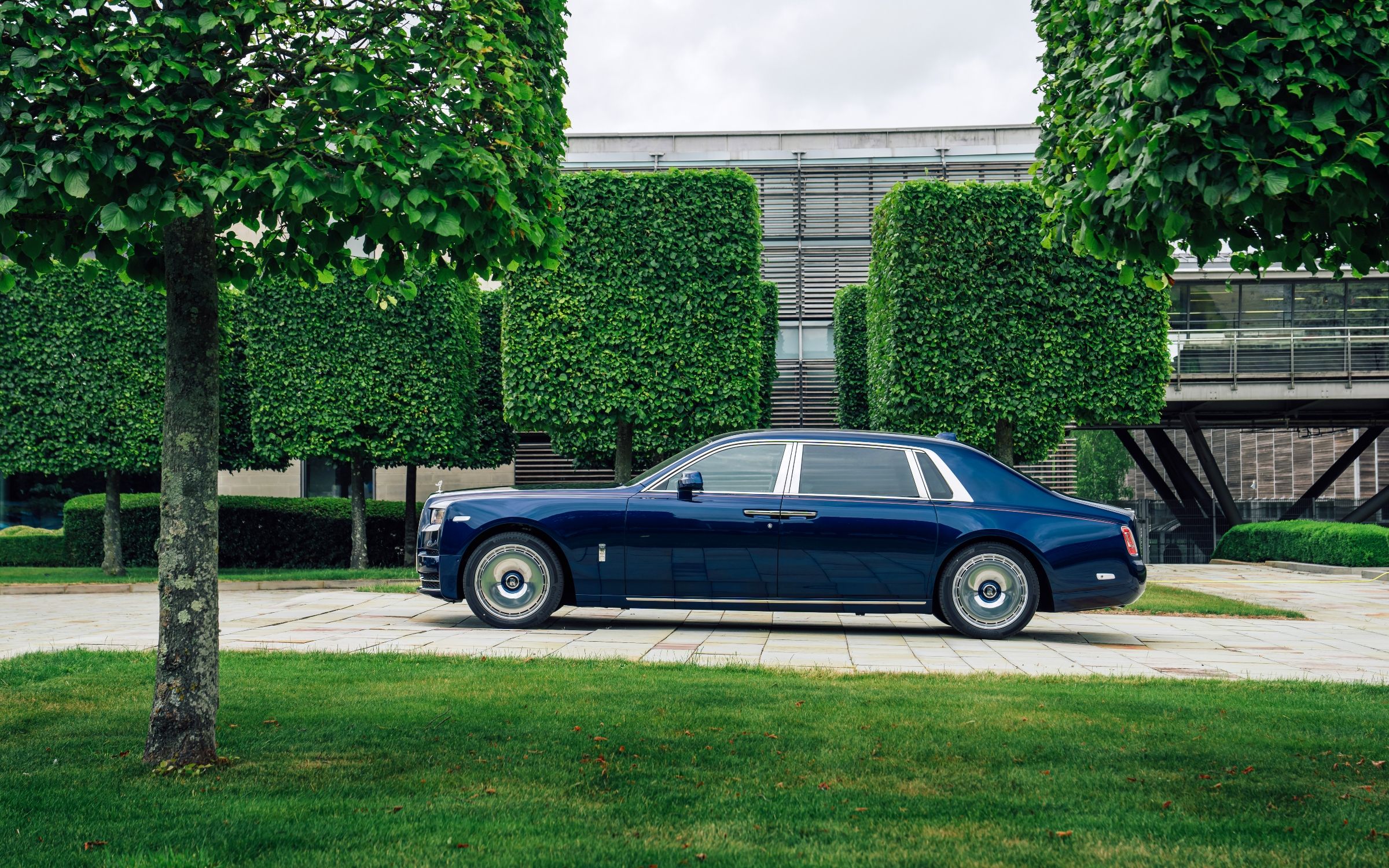 ROLLS-ROYCE MOTOR CARS OSLAVUJE VELMI ÚSPĚŠNÝ ROK 2023