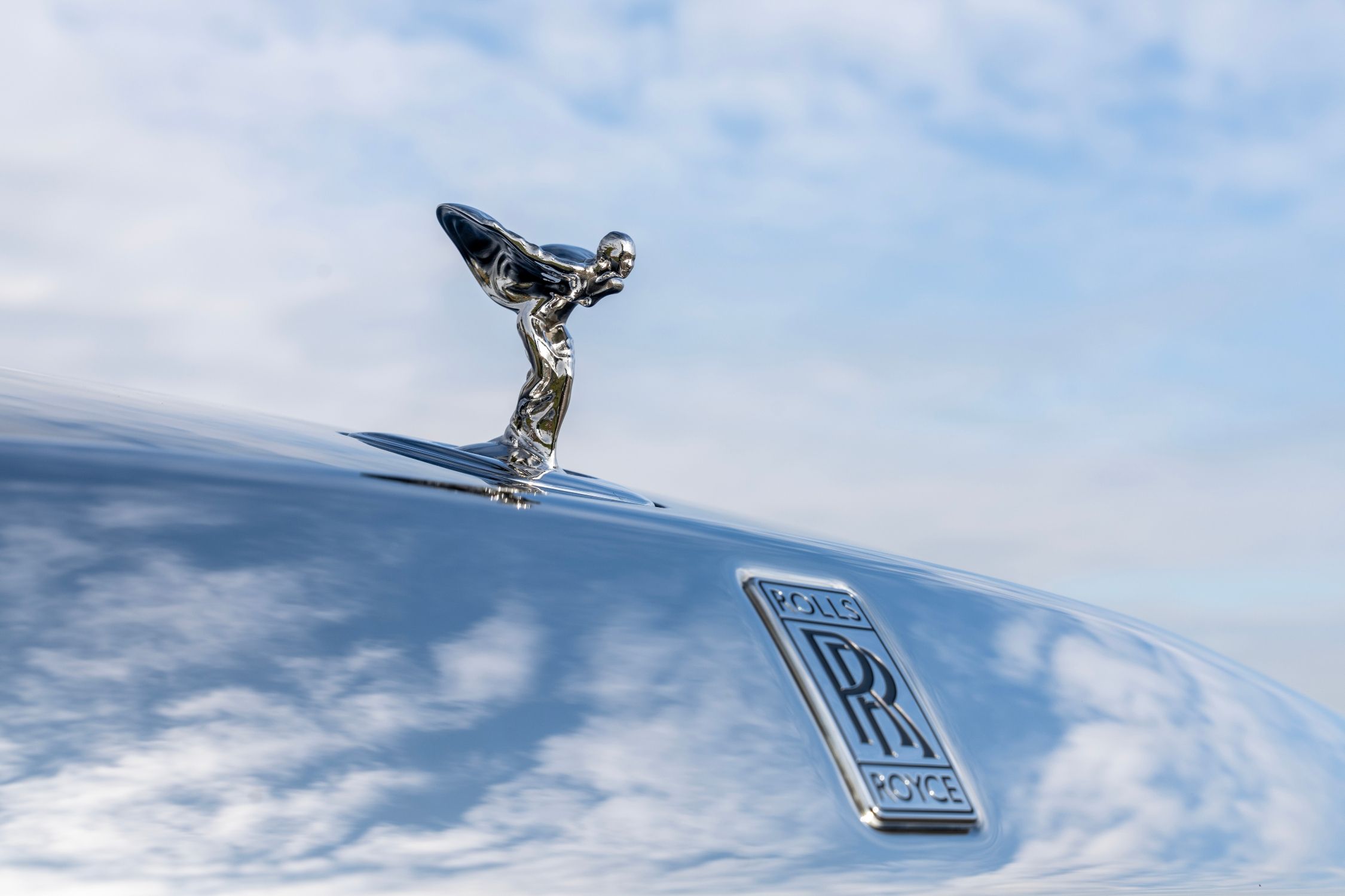 ROLLS-ROYCE MOTOR CARS OSLAVUJE VELMI ÚSPĚŠNÝ ROK 2023