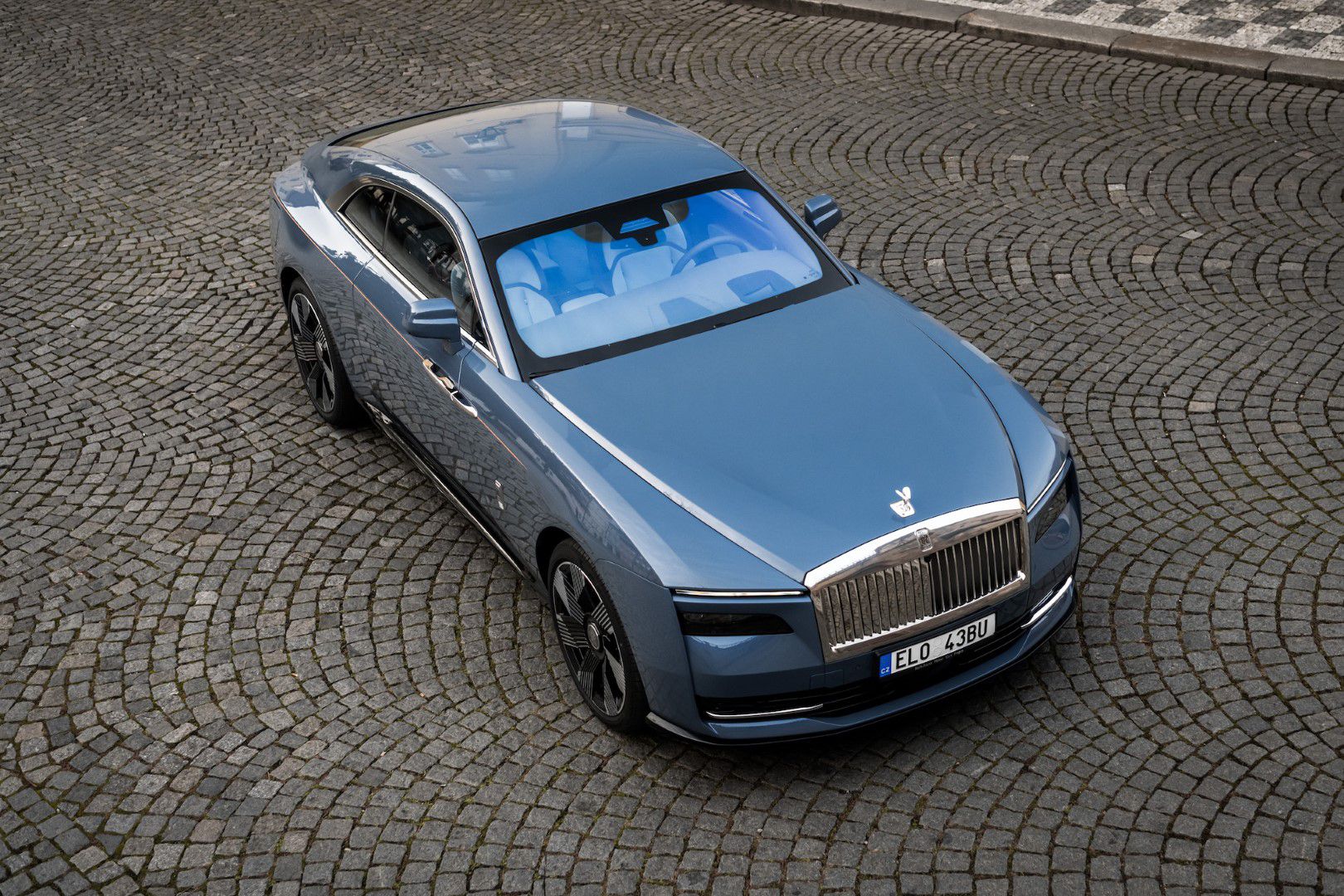 Rolls-Royce Motor Cars Prague loni překonal další rekord