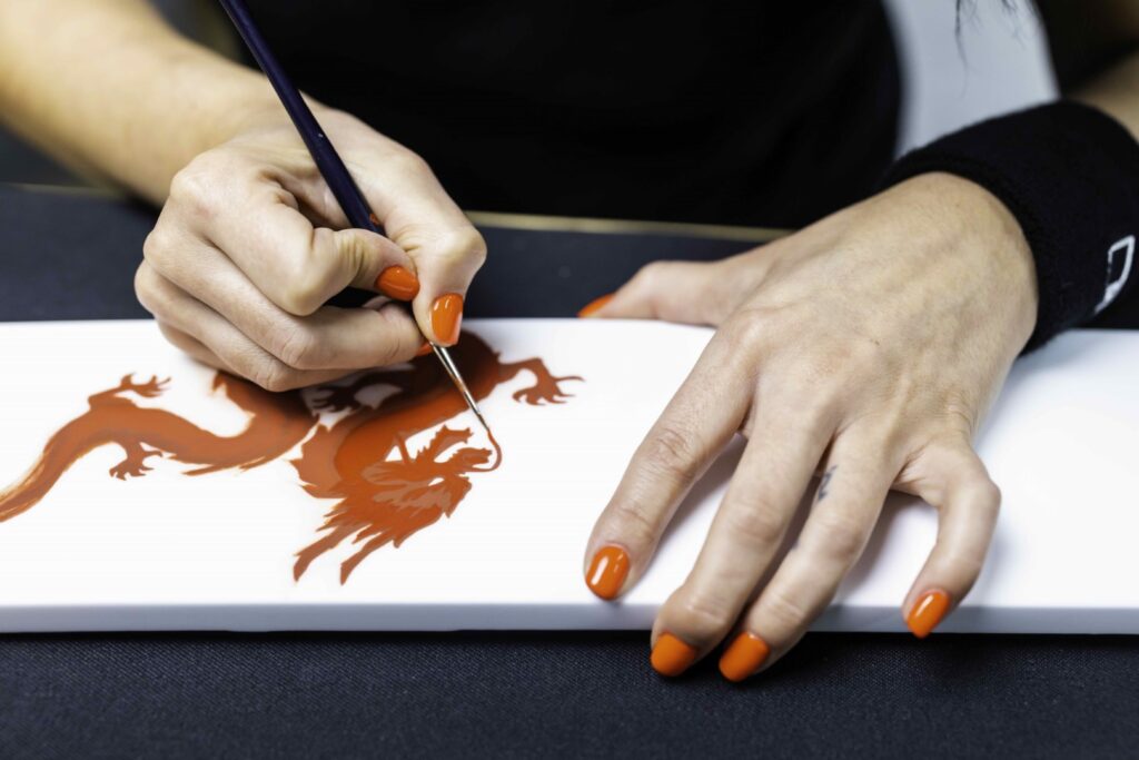 UNIKÁTNÍ ZAKÁZKOVÁ ÚPRAVA ROLLS-ROYCE BESPOKE: PROJEKT YEAR OF THE DRAGON JE MEZINÁRODNÍ OSLAVOU ČÍNSKÉ KULTURY