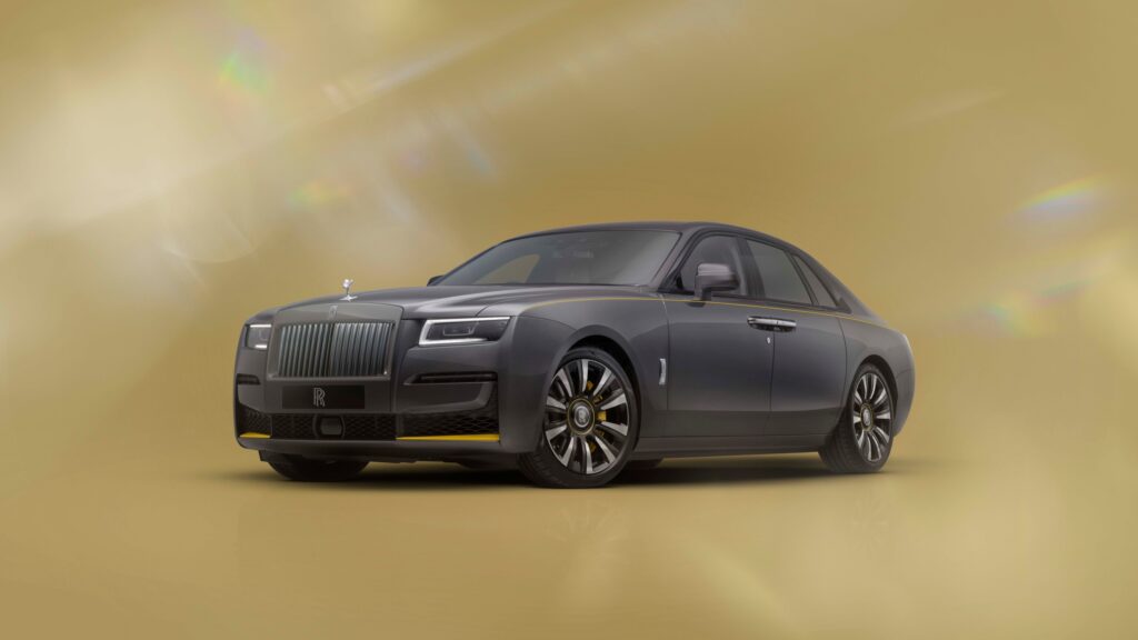 ROLLS-ROYCE GHOST PRISM: NADČASOVÝ ZPŮSOB SEBEVYJÁDŘENÍ