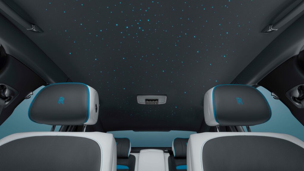 ROLLS-ROYCE GHOST PRISM: NADČASOVÝ ZPŮSOB SEBEVYJÁDŘENÍ