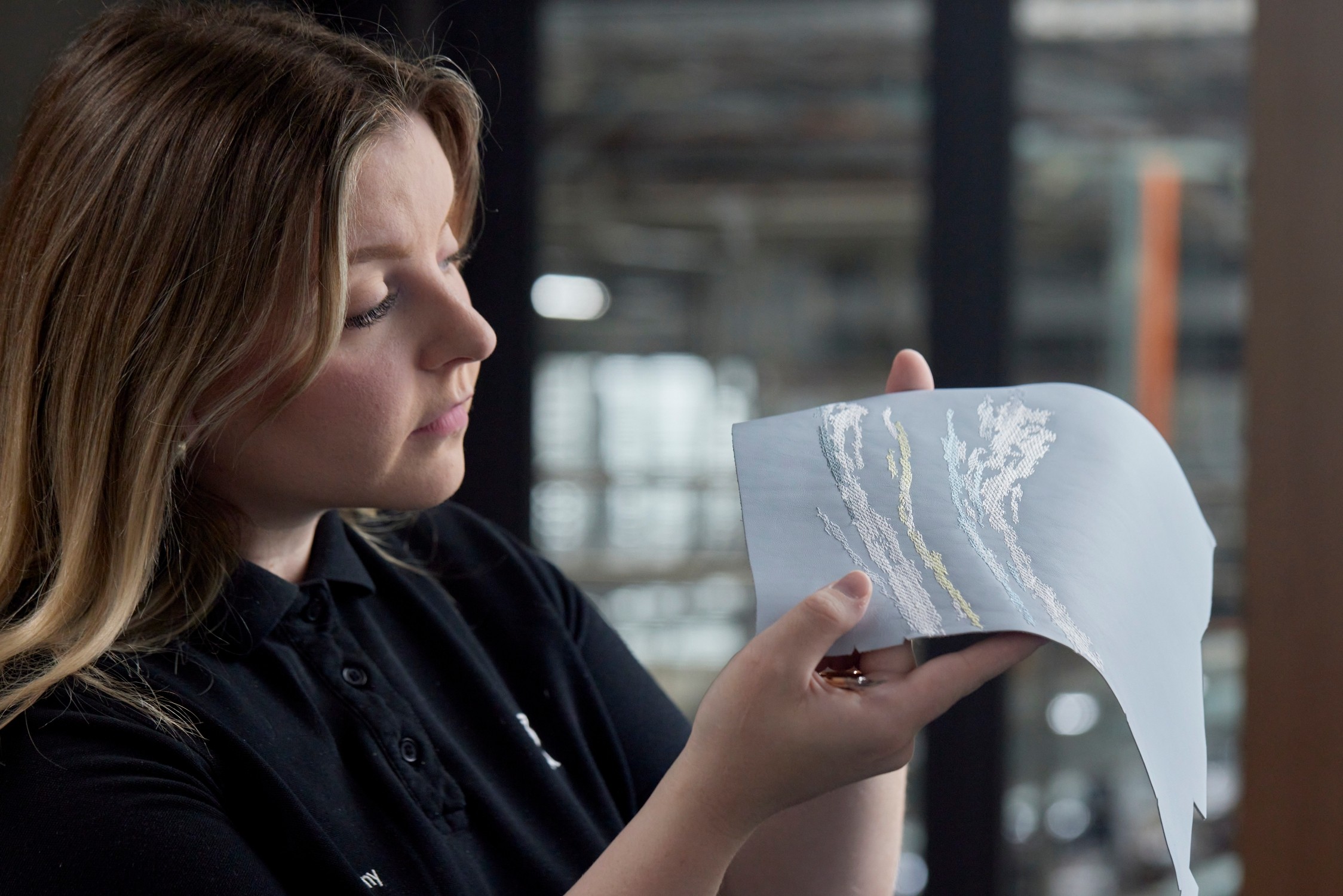 ROLLS-ROYCE PŘEDSTAVUJE PHANTOM SCINTILLA PRIVATE COLLECTION: POCTU SOŠCE SPIRIT OF ECSTASY