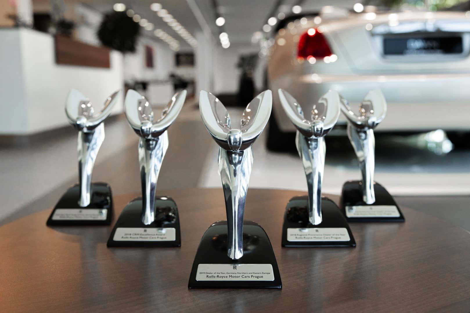 Rolls-Royce Motor Cars Prague získal ocenění za nejlepší evropské dealerství