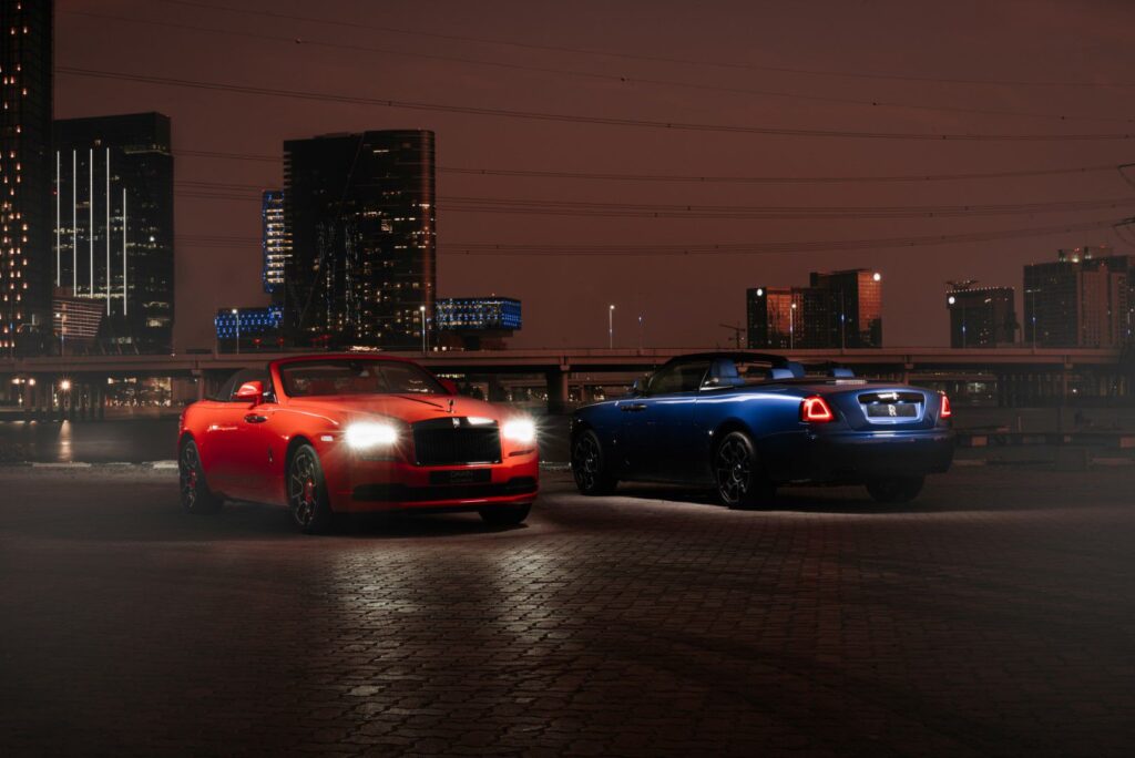 Klienti vozů Rolls-Royce hledali během roku 2020 útěchu v zakázkových vozech BESPOKE