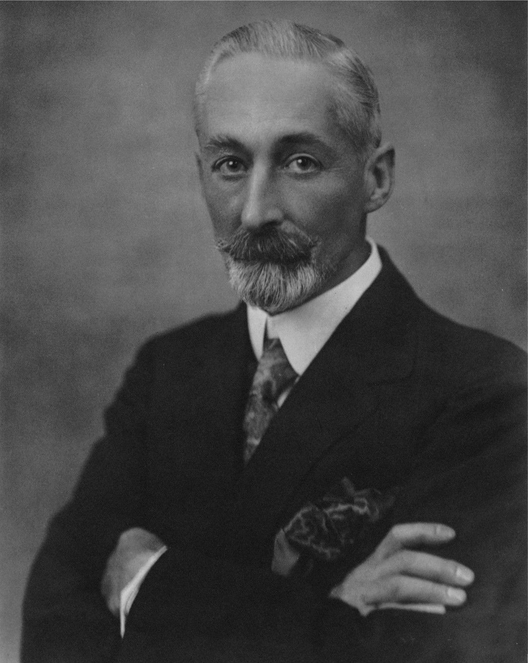 ROLLS-ROYCE A ELEKTROMOBILITA: PROROCTVÍ, SLIB A ZÁVAZEK