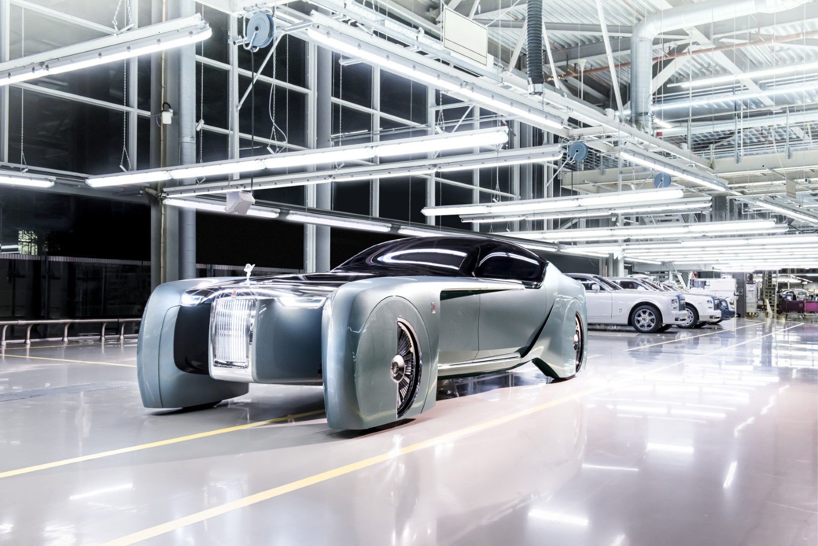 ROLLS-ROYCE A ELEKTROMOBILITA: PROROCTVÍ, SLIB A ZÁVAZEK