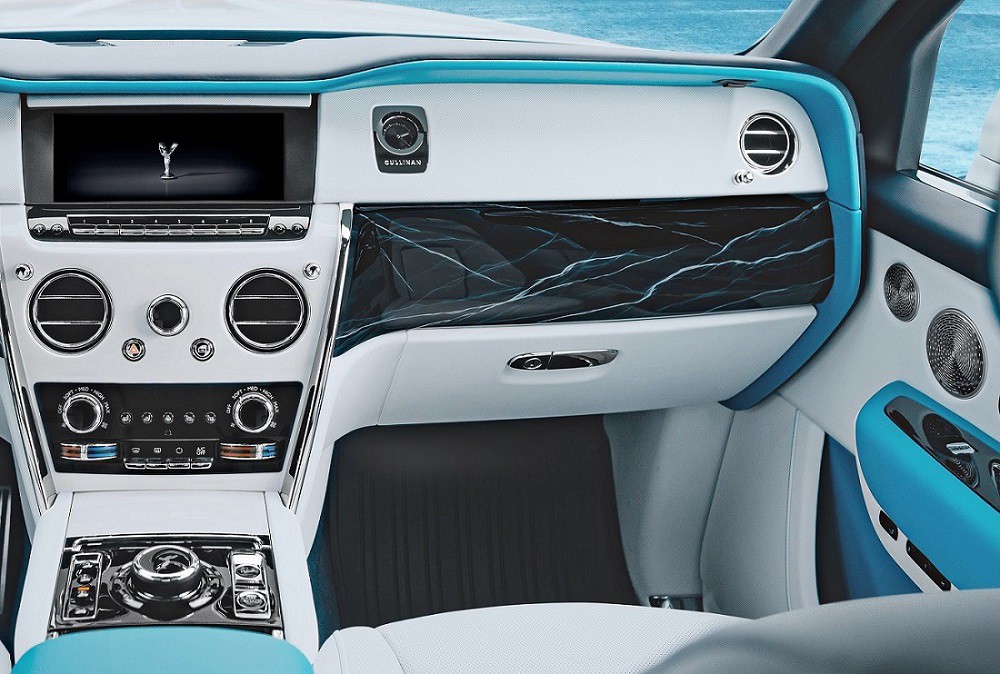 Rolls-Royce Cullinan „Frozen Lakes“ | Zimní pohádka o Cullinanu