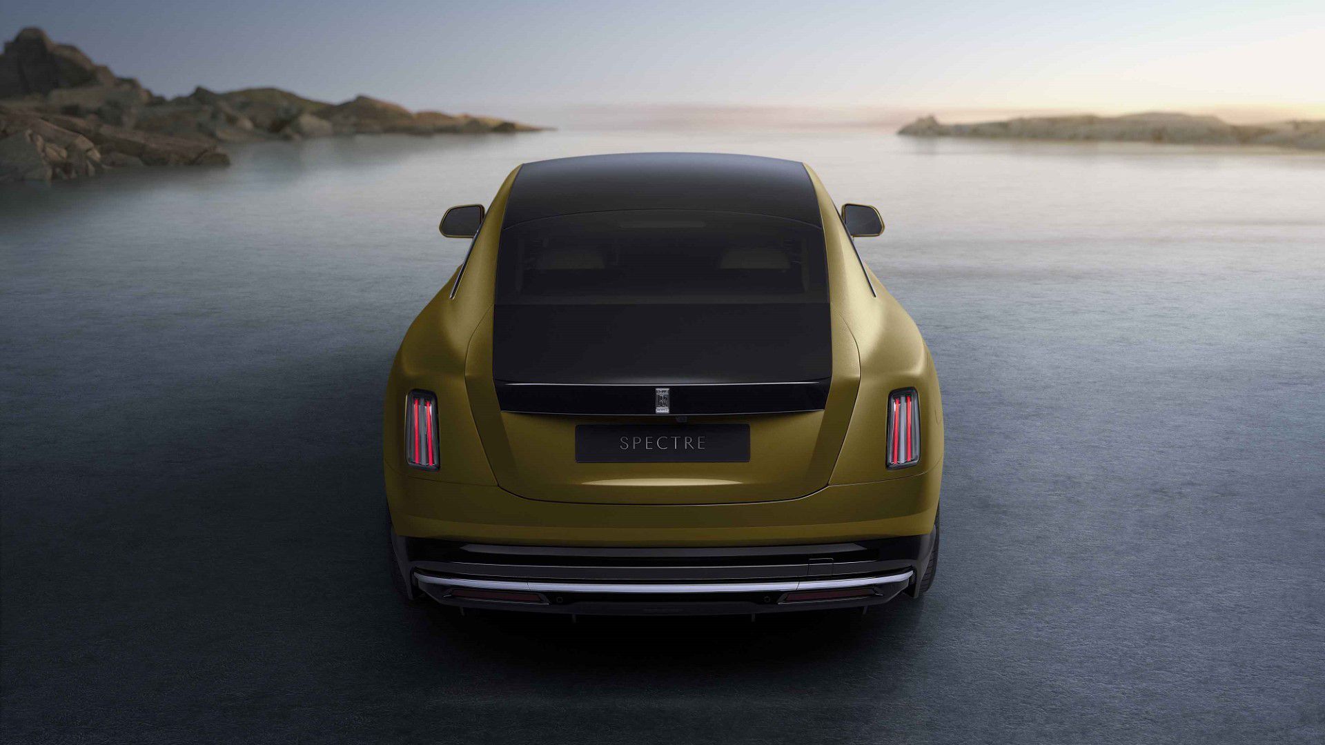 ROLLS-ROYCE SPECTRE ODHALEN: PRVNÍ PLNĚ ELEKTRICKÝ MODEL ZNAČKY