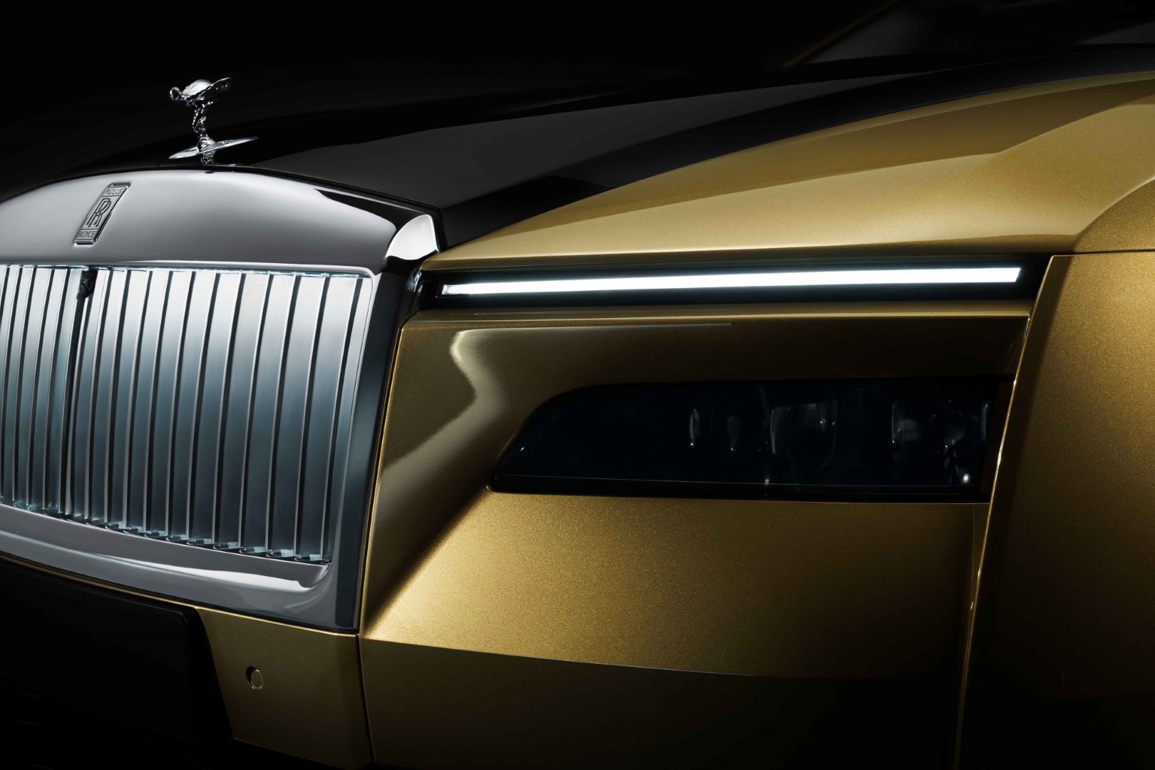 ROLLS-ROYCE SPECTRE ODHALEN: PRVNÍ PLNĚ ELEKTRICKÝ MODEL ZNAČKY
