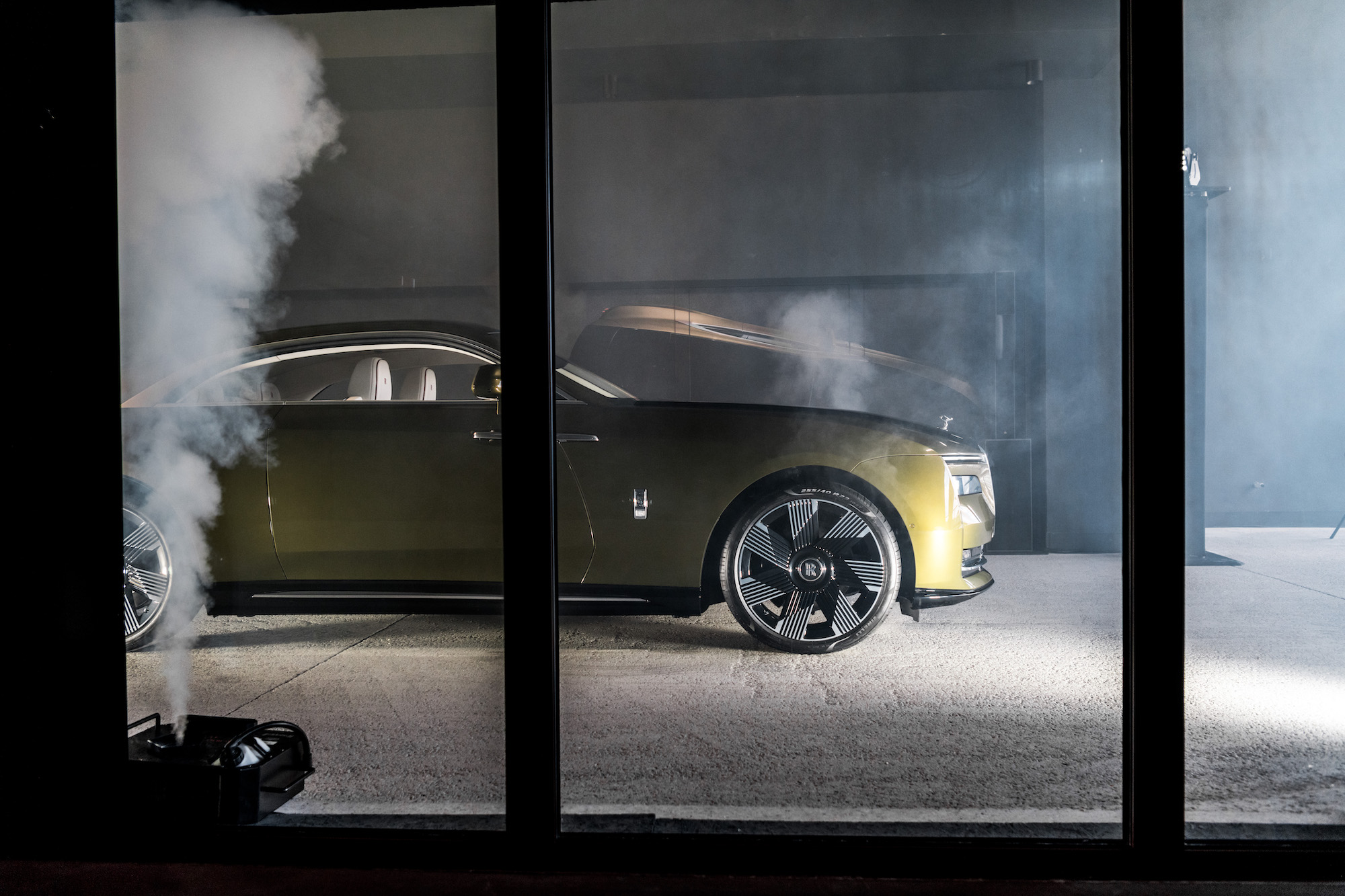 Premiéra modelu Spectre v České republice: Rolls-Royce Motor Cars Prague slaví historický milník