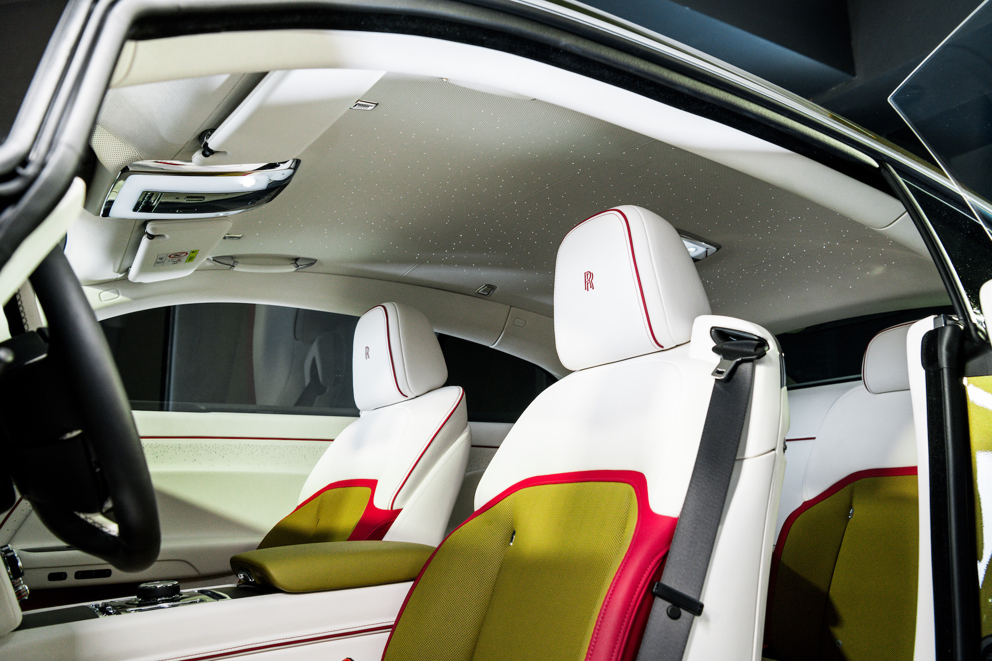 Premiéra modelu Spectre v České republice: Rolls-Royce Motor Cars Prague slaví historický milník