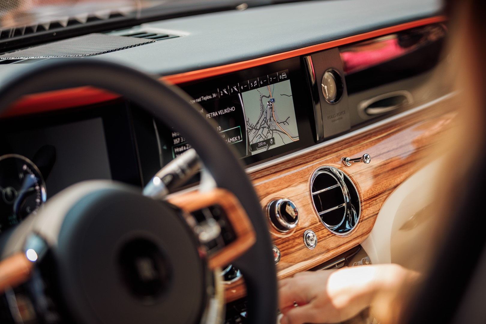 Karlovy Vary už poosmé rozzářila festivalová atmosféra s vášní Spirit of Ecstasy