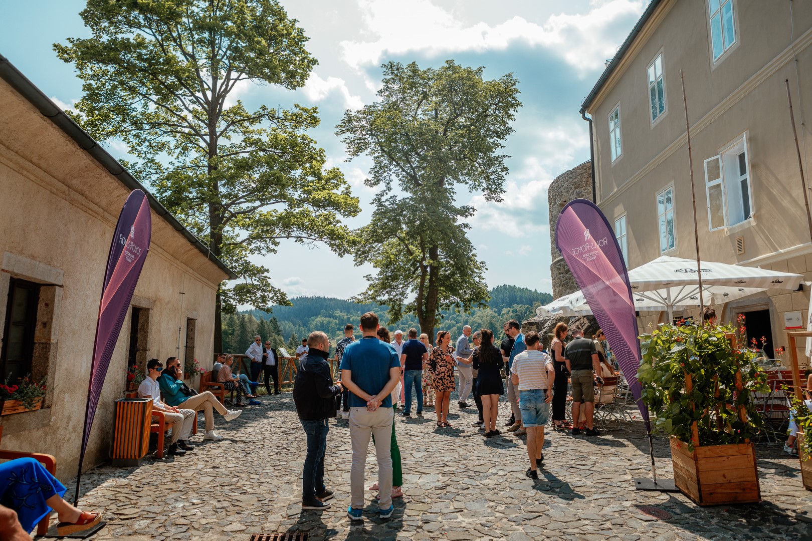 Karlovy Vary už poosmé rozzářila festivalová atmosféra s vášní Spirit of Ecstasy