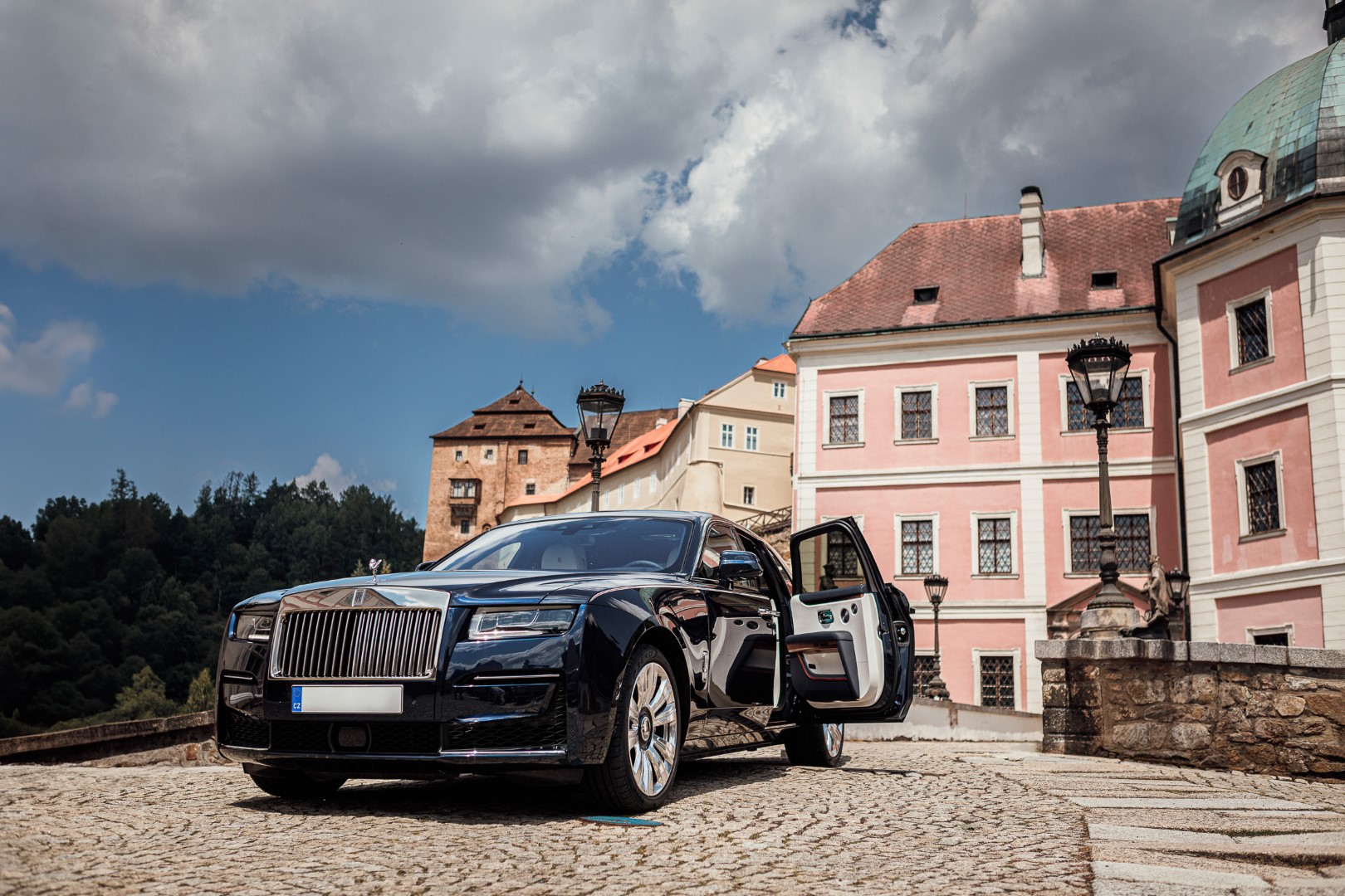 Karlovy Vary už poosmé rozzářila festivalová atmosféra s vášní Spirit of Ecstasy