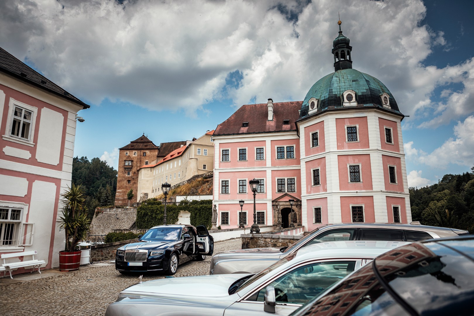 Karlovy Vary už poosmé rozzářila festivalová atmosféra s vášní Spirit of Ecstasy