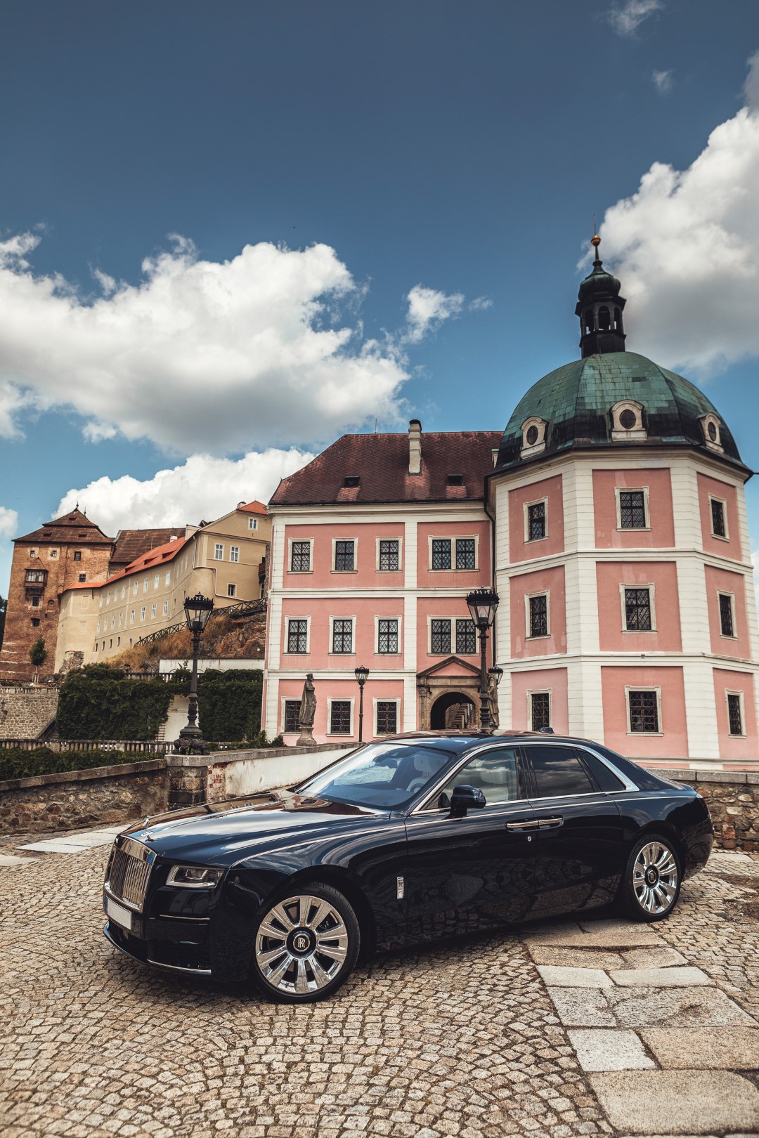 Karlovy Vary už poosmé rozzářila festivalová atmosféra s vášní Spirit of Ecstasy