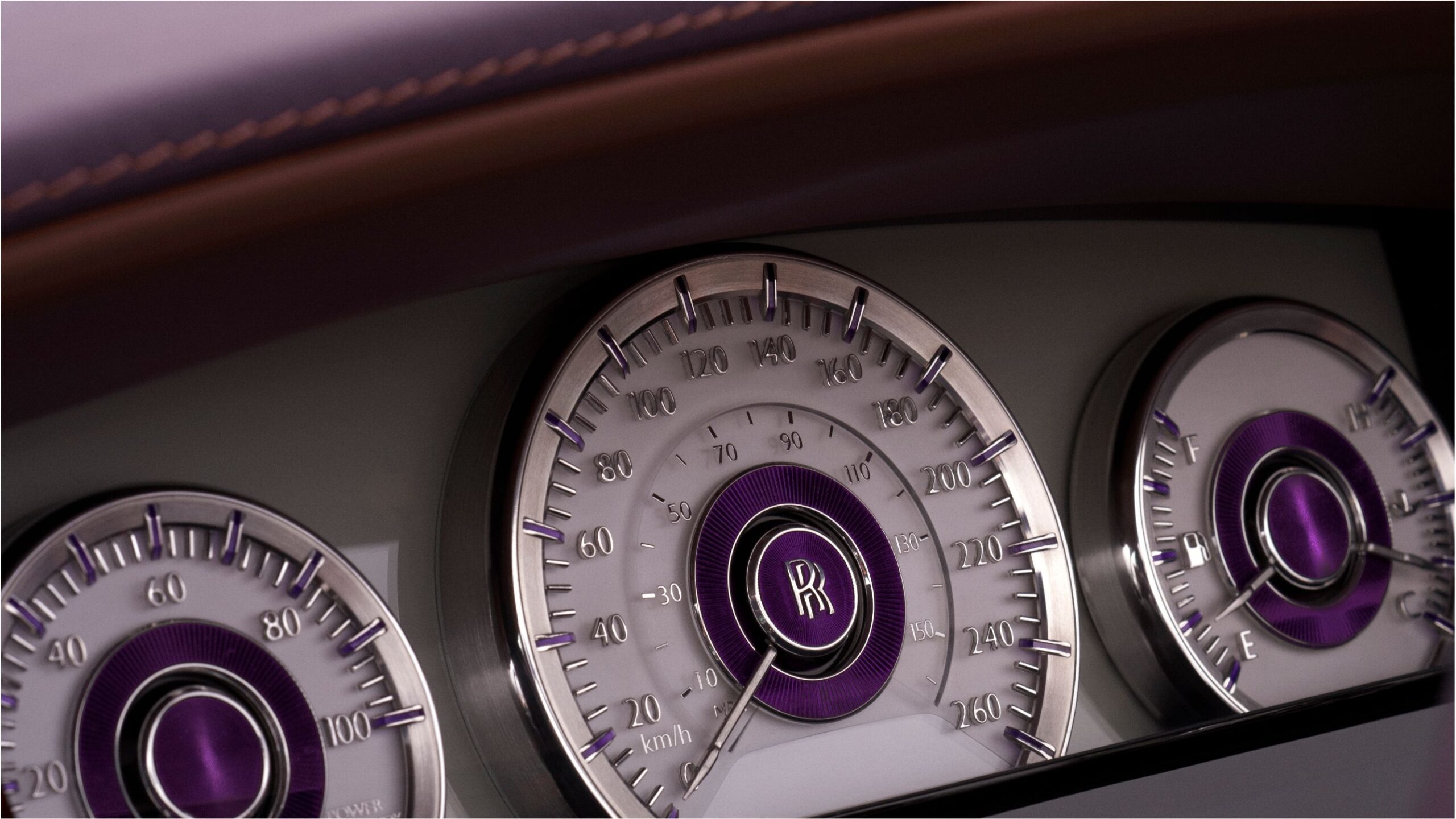 Rolls-Royce představuje Droptail Amethyst: Vyjádření ušlechtilosti, čirosti a odolnosti