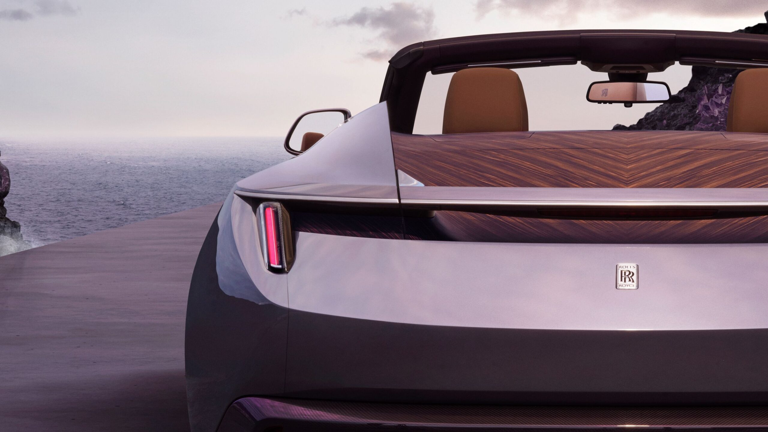 Rolls-Royce představuje Droptail Amethyst: Vyjádření ušlechtilosti, čirosti a odolnosti