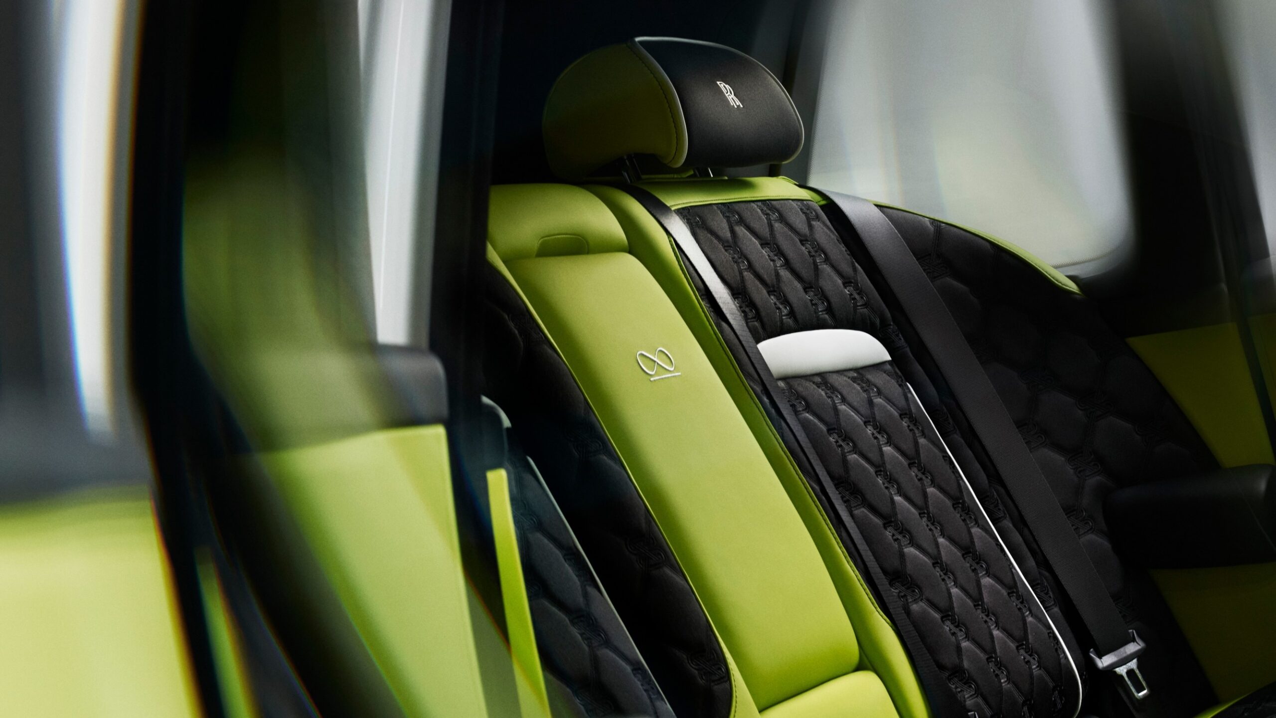 Cullinan Black Badge SERIES II